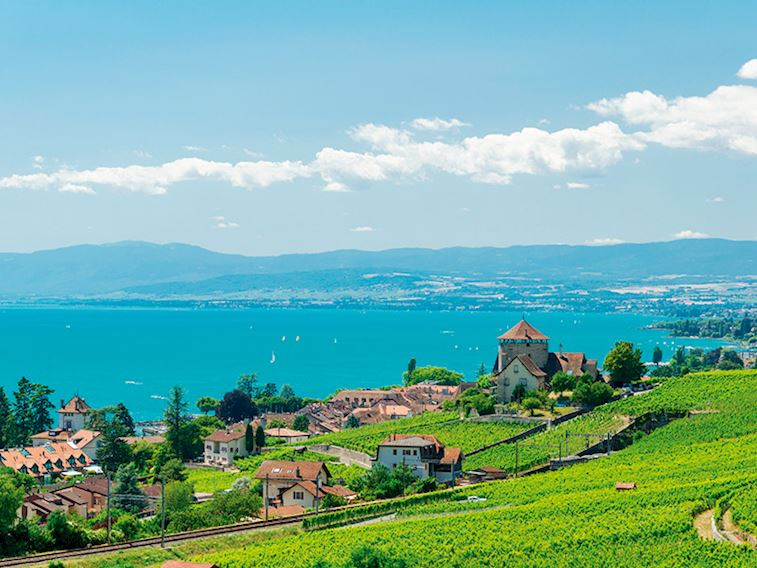 Farklı bir yaz rotası düşleyenlere İsviçre Rivierası