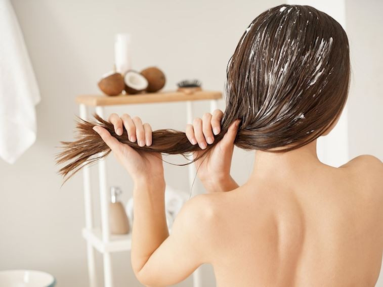 Hindistan cevizi yağının saçınıza faydaları nelerdir?